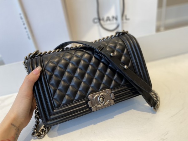 Chanel BOY Handbag 25cm - BOY016