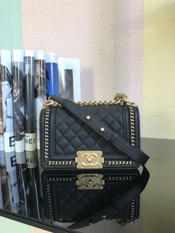 Chanel BOY Handbag 20cm - BOY100