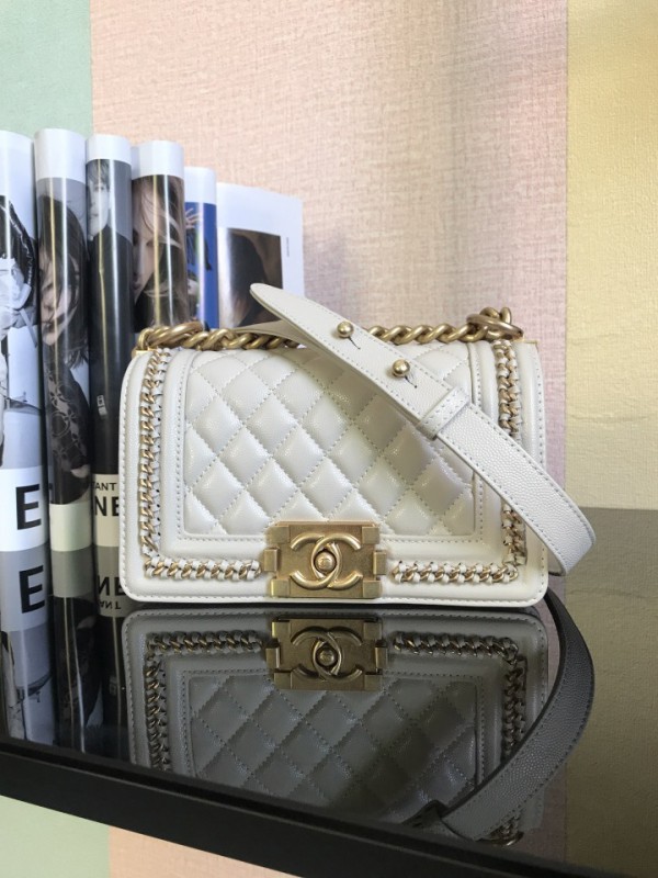 Chanel BOY Handbag 20cm - BOY103