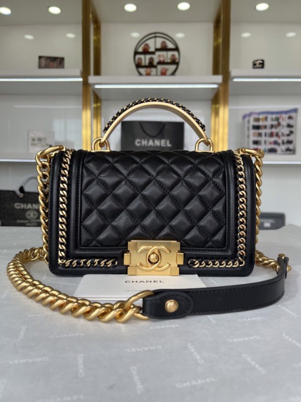 Chanel BOY Handbag 20cm - BOY119