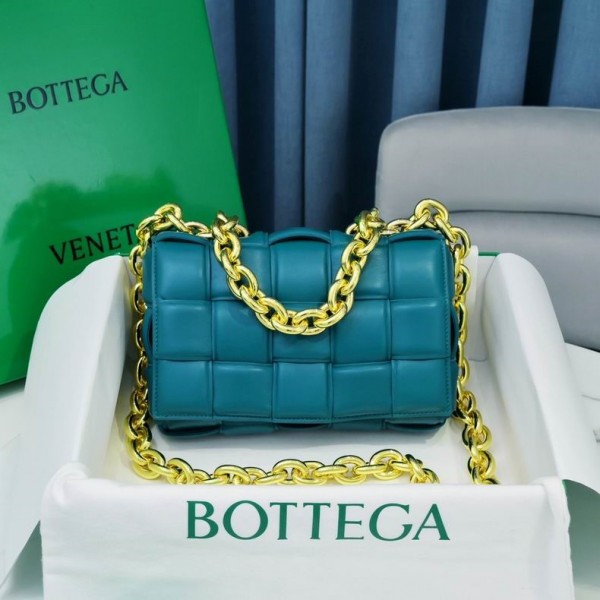 Bottega Veneta Cassette Bag BV128