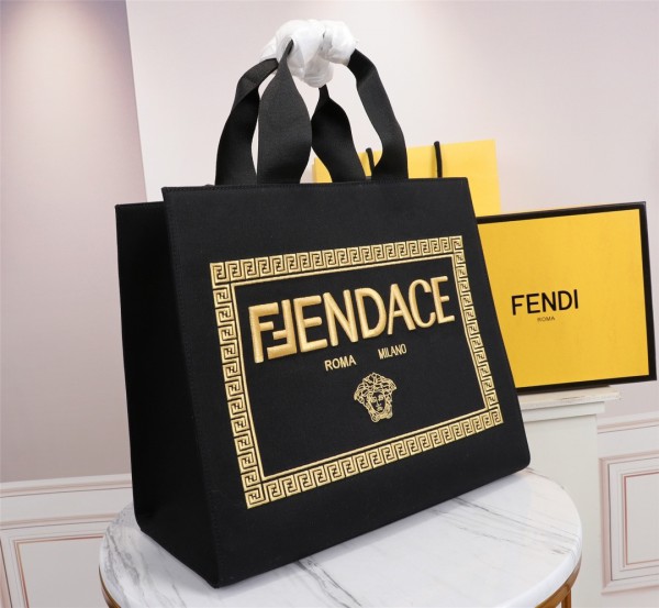 Fendi Fendace Logo Large Tote Bag FD-004