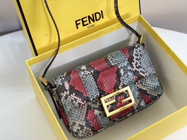 Fendi Baguette Shoulder Bag FD-018