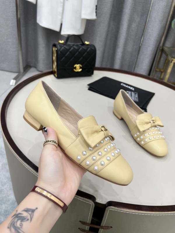 CHANEL 2022 Spring Women Loafers Yellow CHN-184