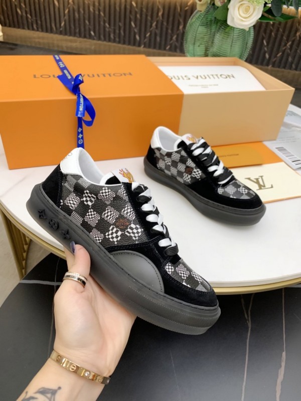 LV Monogram Sneaker LVS-135