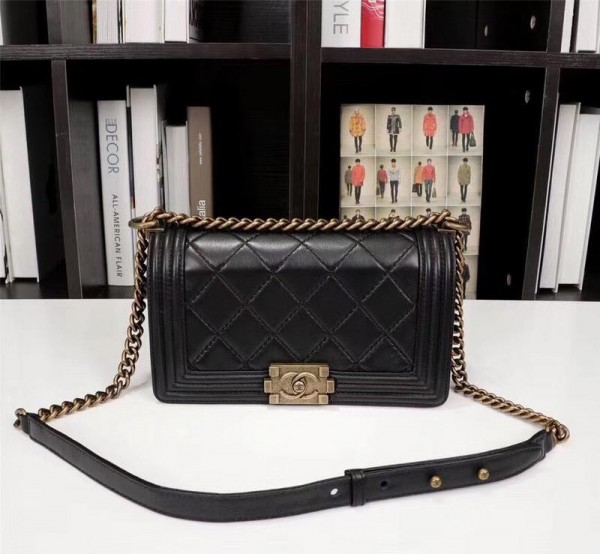 Chanel BOY CHANEL Handbag (CH209-Black)