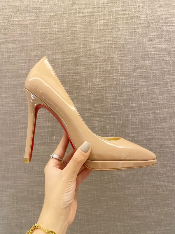 Christian Louboutin Classic Pointed Toe Pump Nude CL-H063