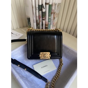 Chanel BOY Handbag 18cm - BOY046