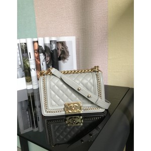 Chanel BOY Handbag 20cm - BOY101