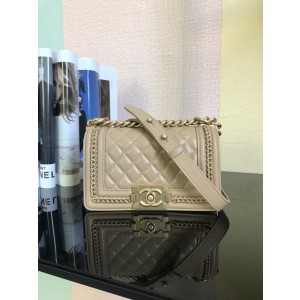 Chanel BOY Handbag 20cm - BOY102