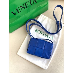 Bottega Veneta Cassette Mini Bag BV033