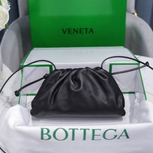 Bottega Venete Pouch Bag BV158