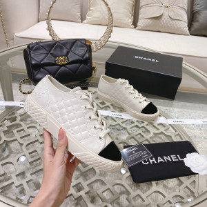 Chanel Women Sneakers White CHN-029