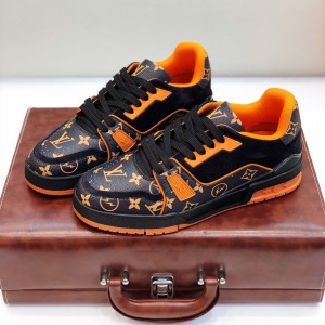 LV Trainer Sneaker LVS-049