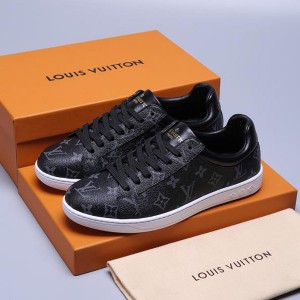 Louis Vuitton Men Low-Top Sneakers (LV-SH-A501)
