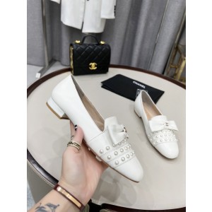 CHANEL 2022 Spring Women Loafers White CHN-183